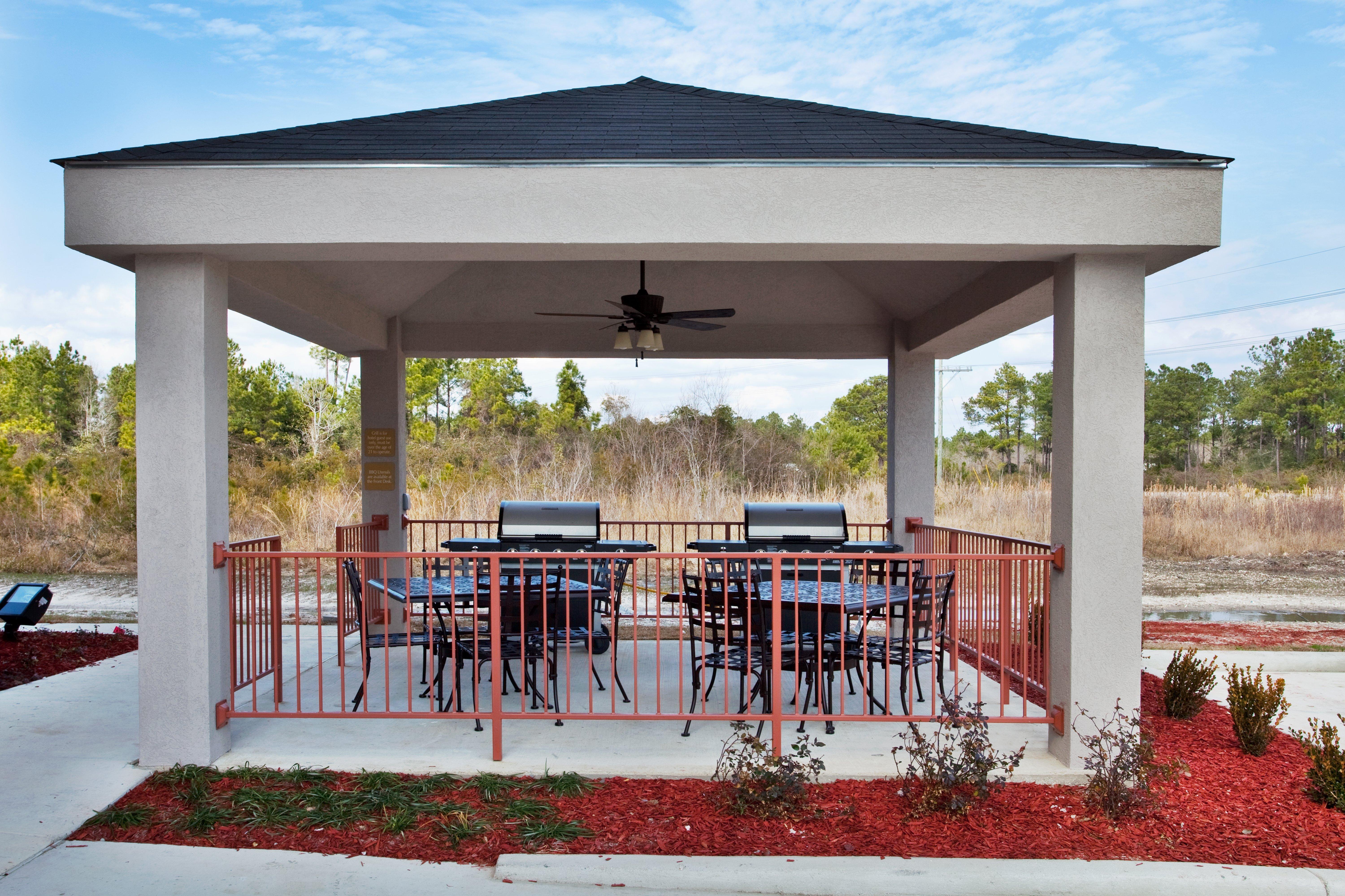 Hotel Candlewood Northshore By Ihg 3*